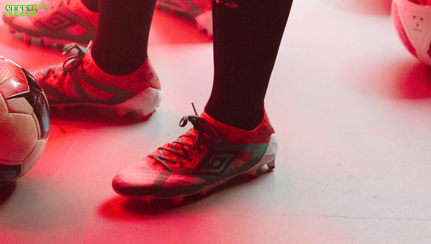 UMBRO VELOCITA 3 ǰԤ