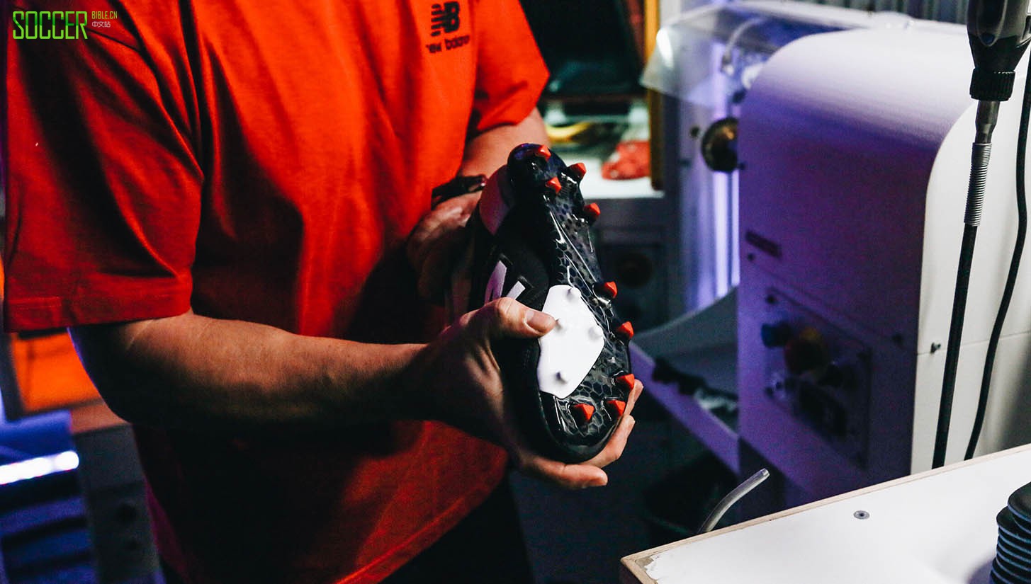 nb-made-in-uk-making-of_0008_img_4175