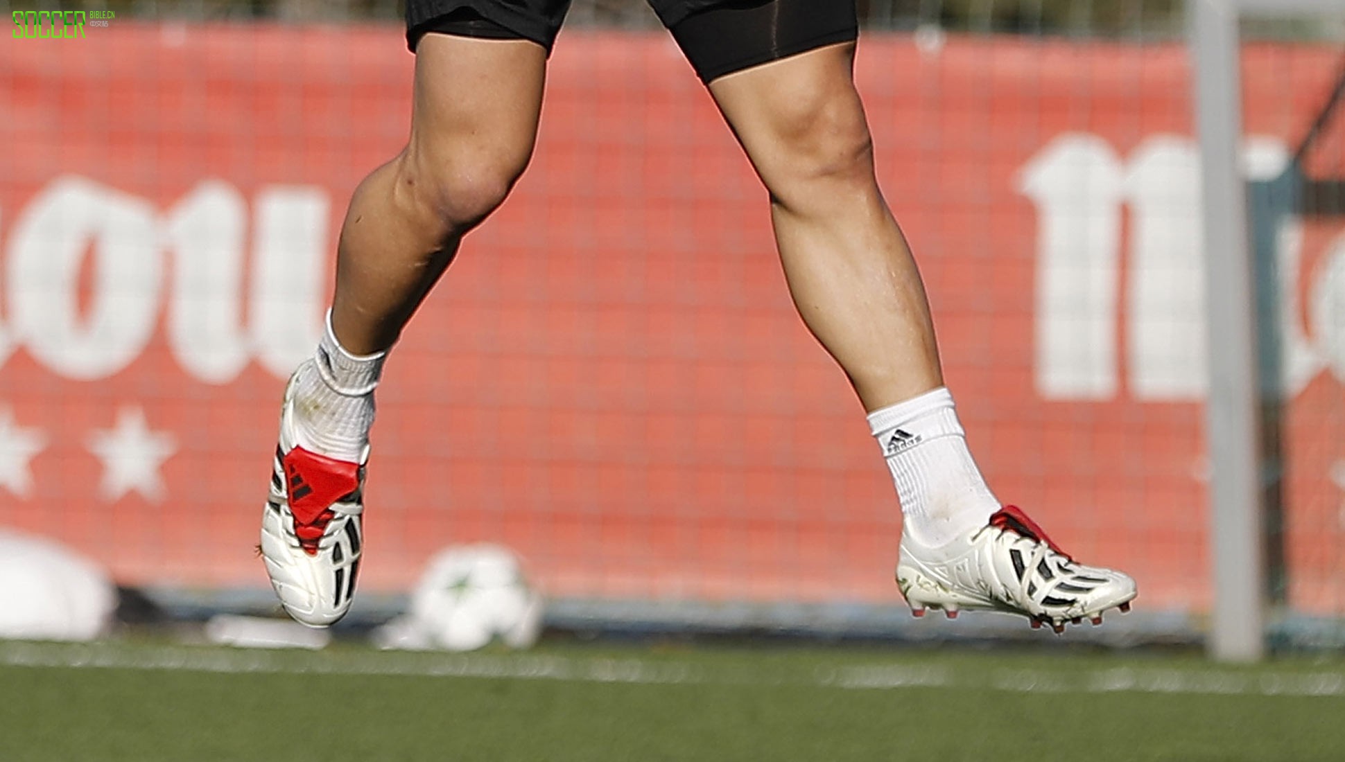 James Rodrguez Trains In 2017 adidas Predator Mania Champagne : Boot Spotting : Soccer Bible