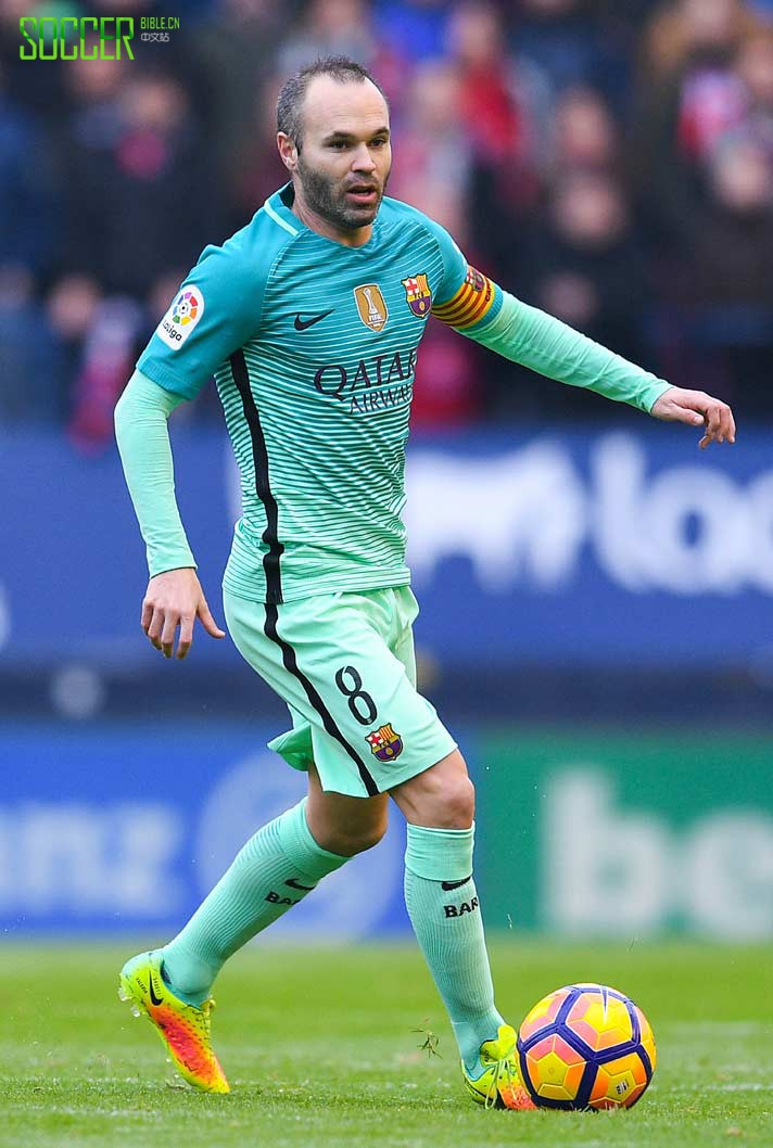 Andres Iniesta (Barcelona) Nike Magista Opus II