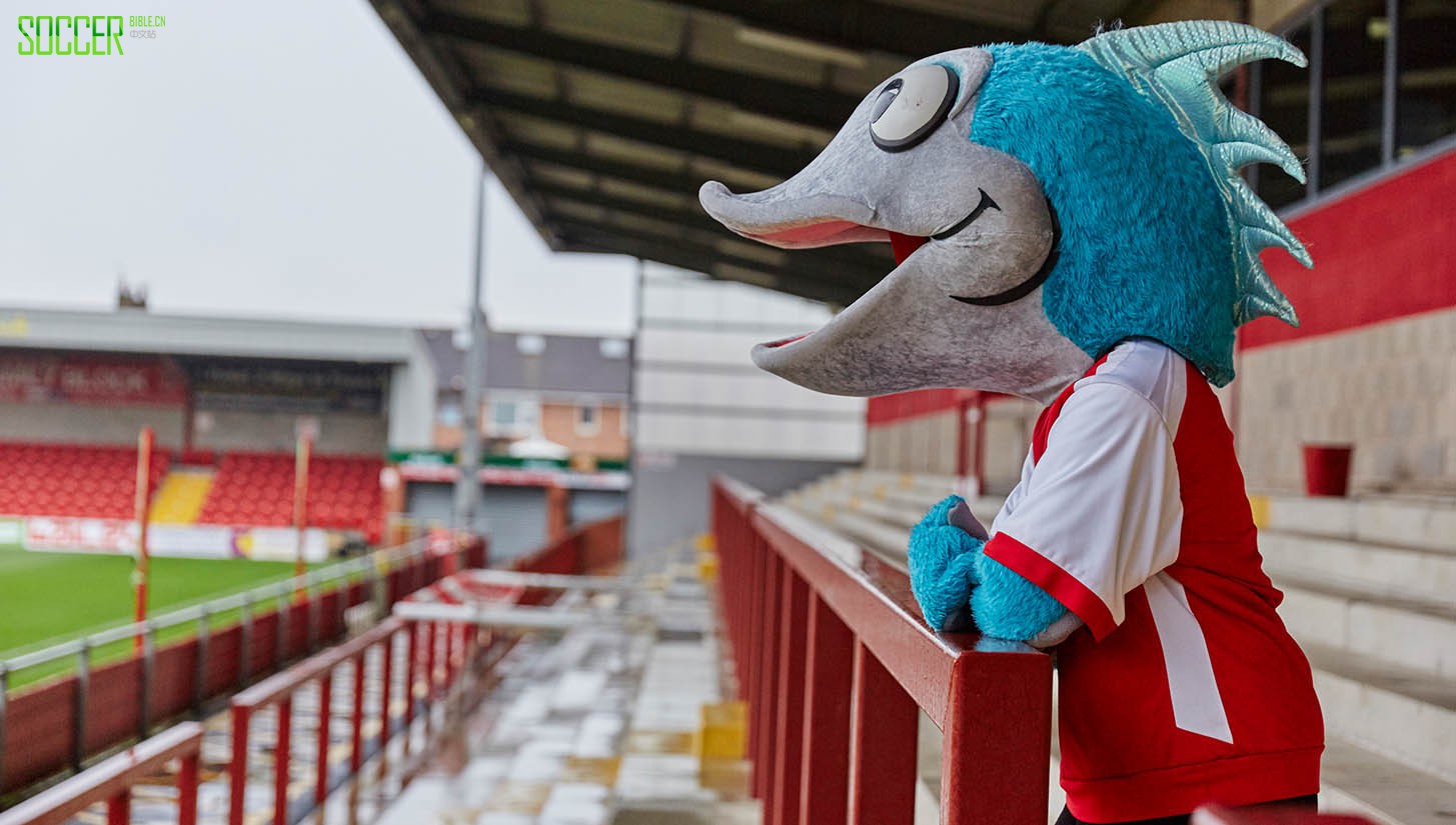 capeless-crusaders-fleetwood_0021_the-cod-2