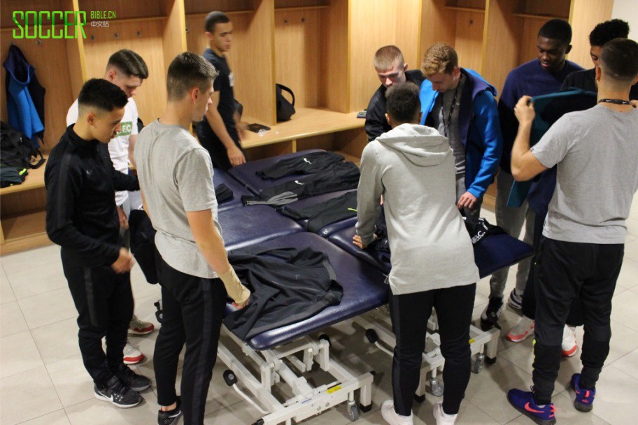 Nike StrikeѵϵУרΪٶ