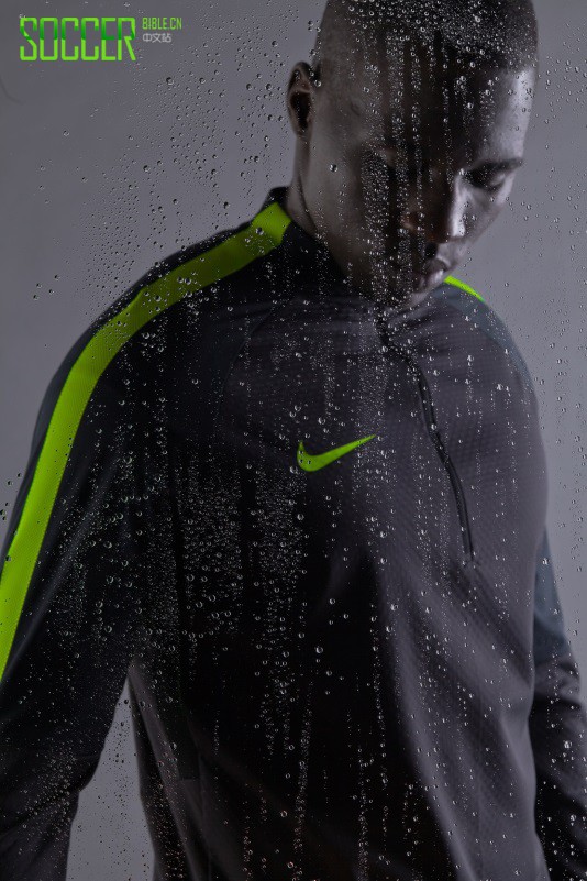 Nike Strike足球训练系列:专为速度足球打造