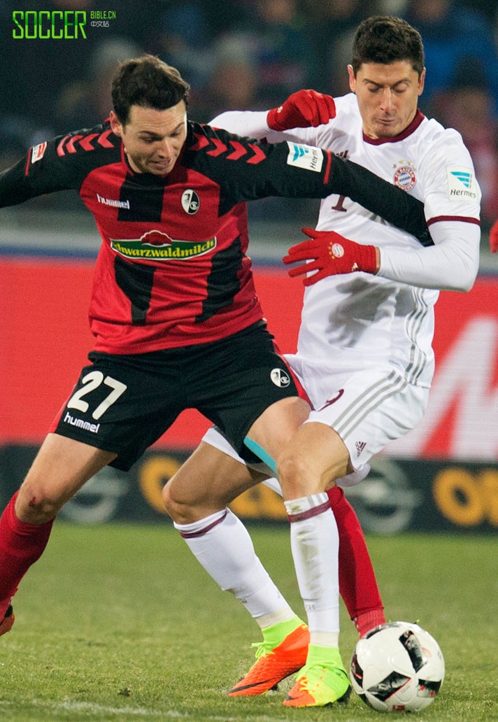 Robert Lewandowski (Bayern Munich) Nike Hypervenom Phantom 3 DF