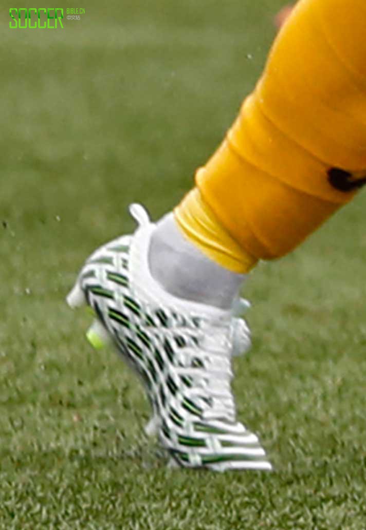 Simon Downer (Sutton United) Puma evoPOWER 1 Vigor Camo