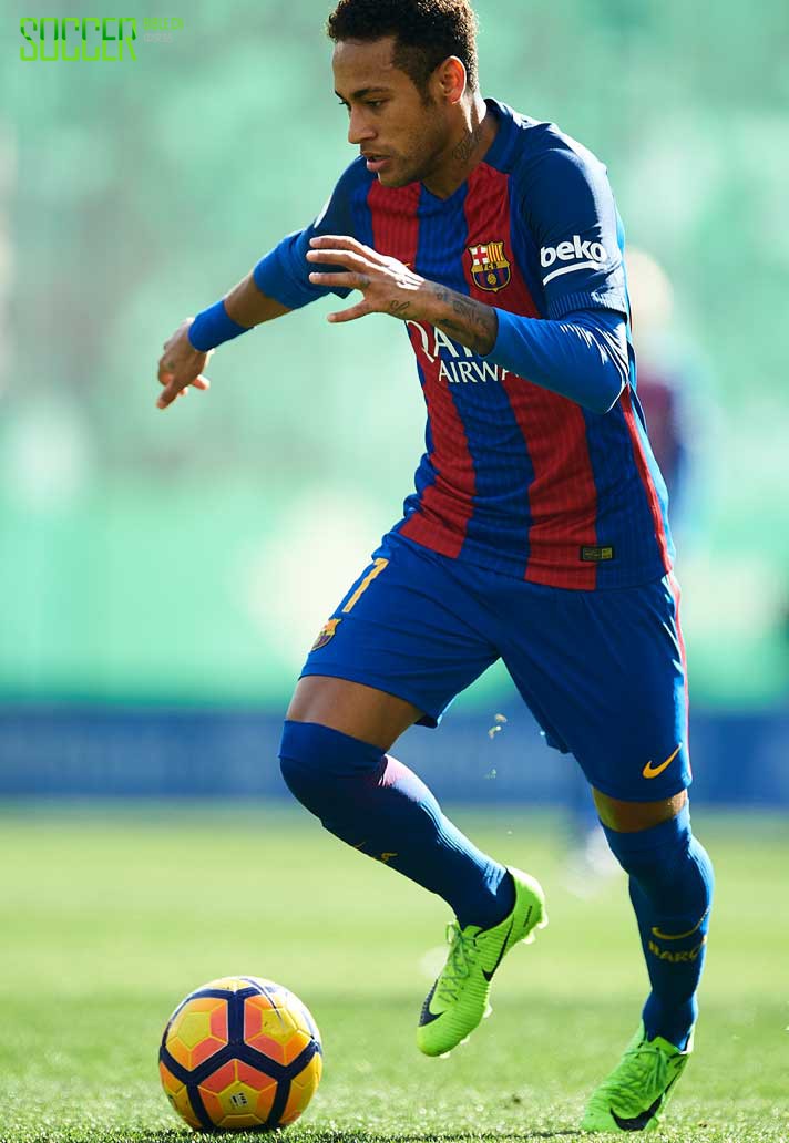 Neymar (Barcelona) Nike Mercurial Vapor XI Radiation Flare