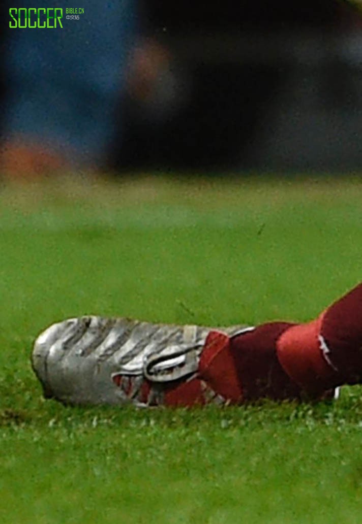 Benoit Assou-Ekotto (Metz) adidas Predator Pulse