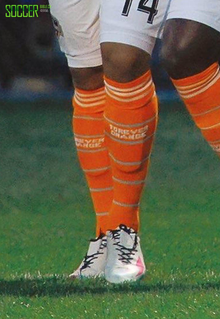 Alex Lima (Houston Dynamo) Concave Volt +