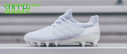 �ӽ�ͷ���򳡣����ϴ�˹ Triple White UltraBOOST �����Ь