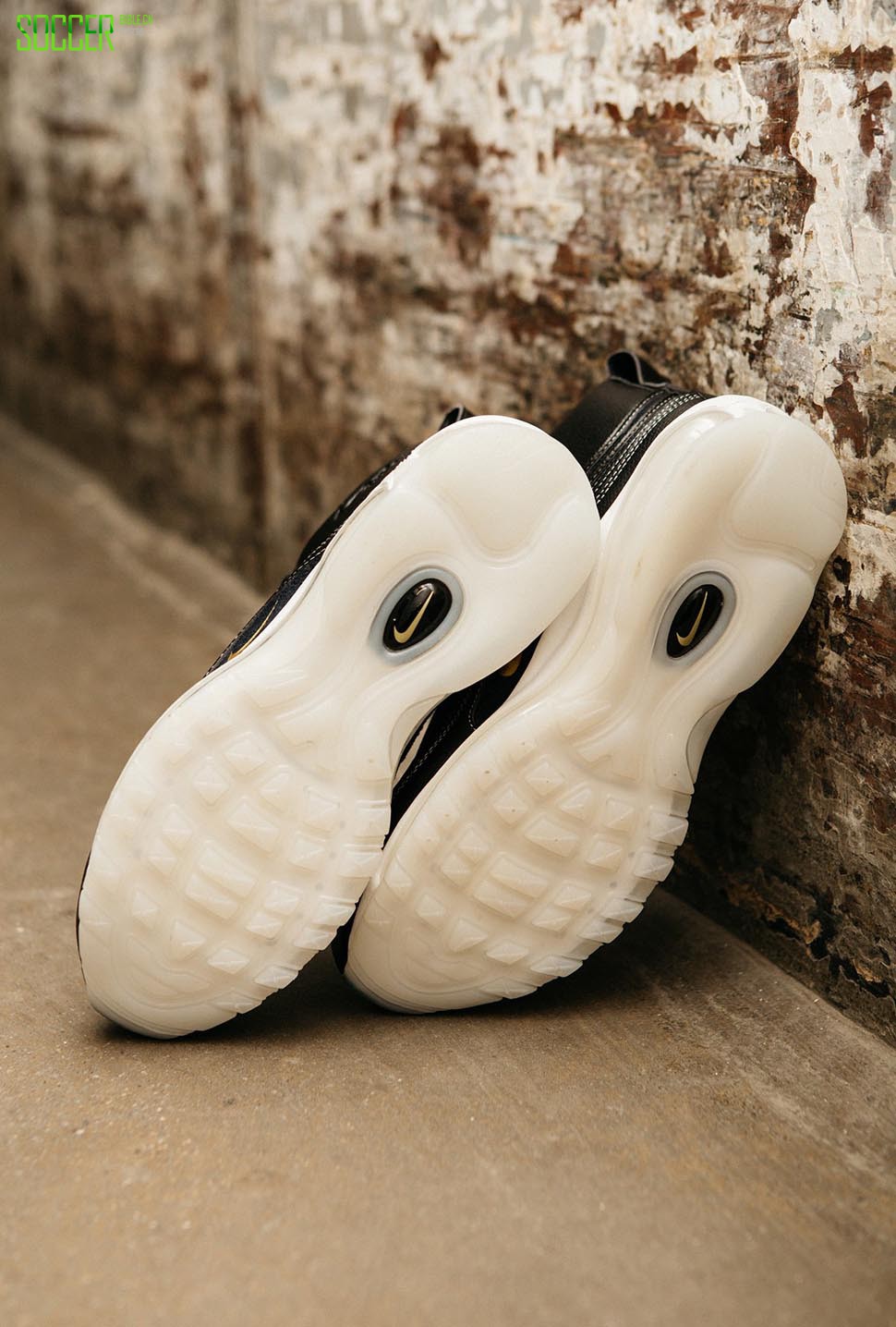 ѧ NIKE AIR MAX 97 MID R.T.