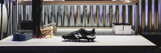  New Balance "MiUK ONE" ĵ