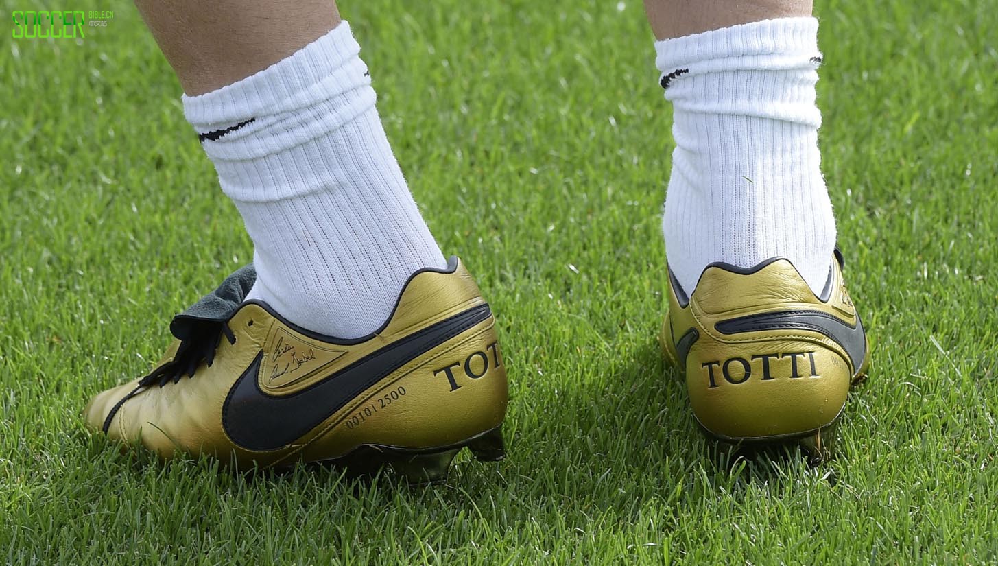 totti-gold-training-1