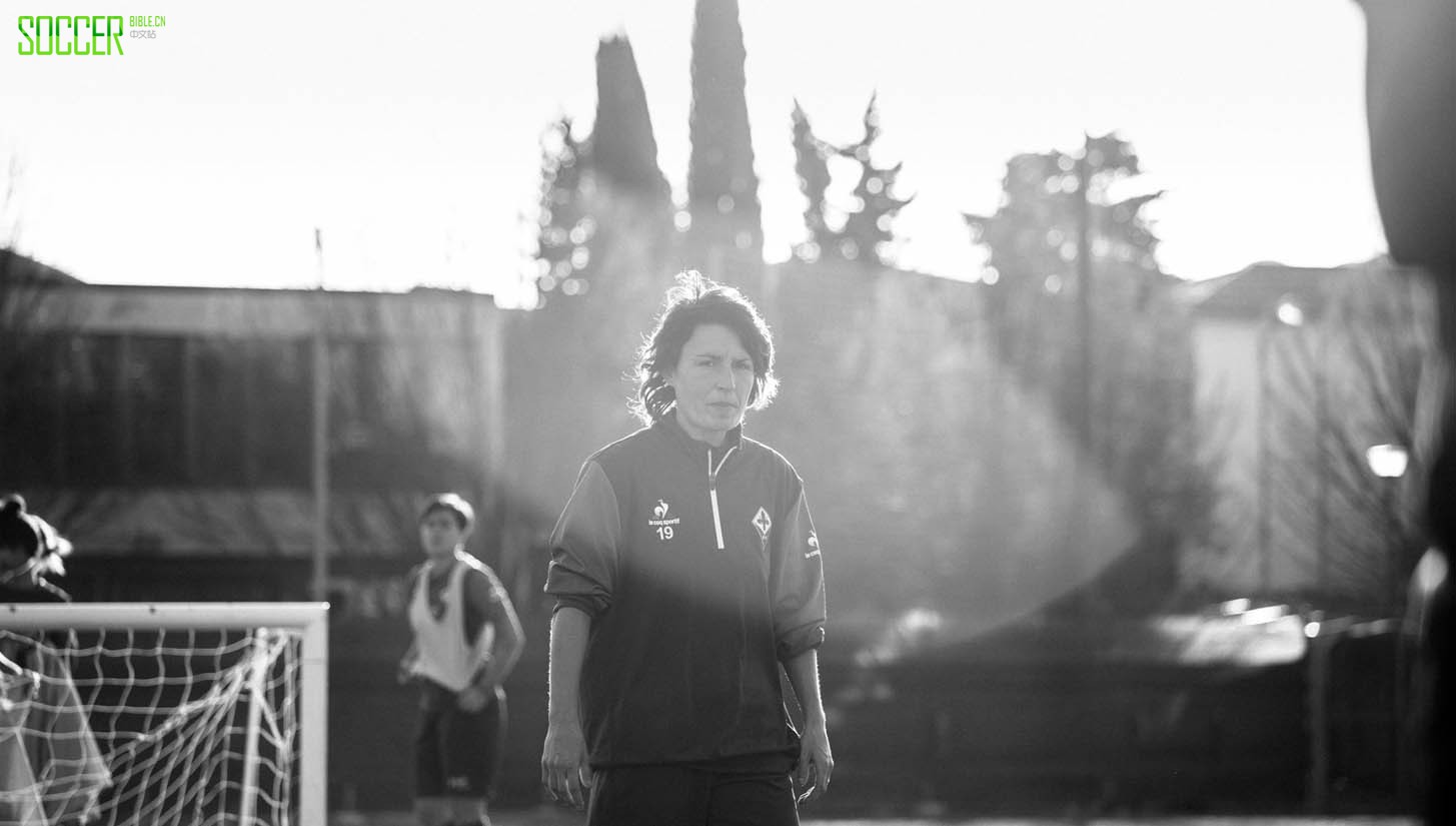 fiorentina-women-by-scott-dukes_0024_layer-3