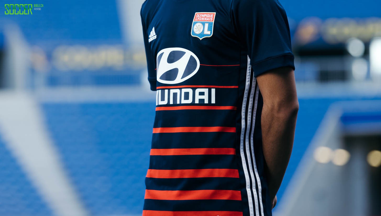 lyon-kit_0000_ol-%E6%9D%B1ifou-8203