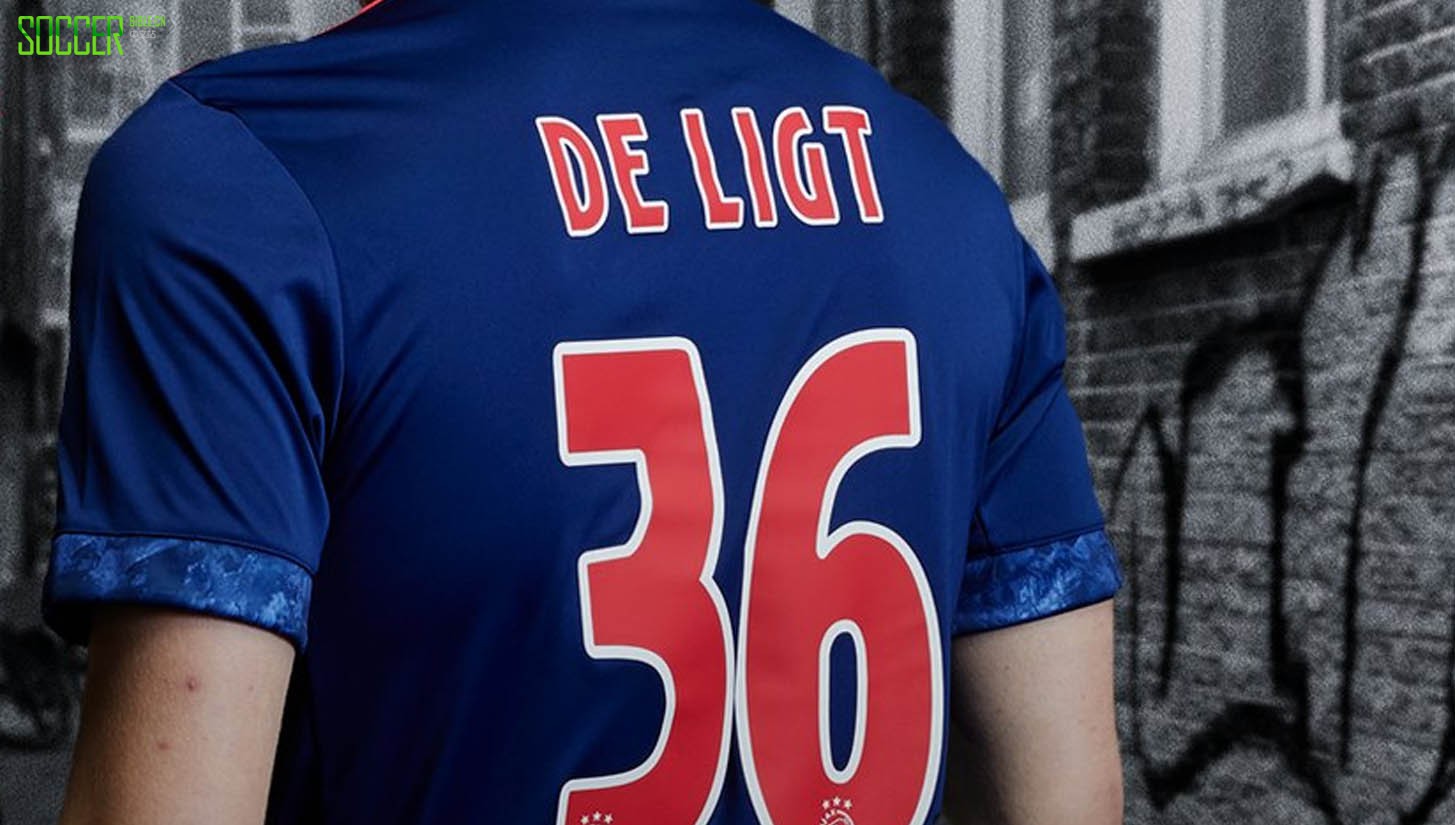 ajax-16-17-by-adidas-soccerbible_0000_layer-4