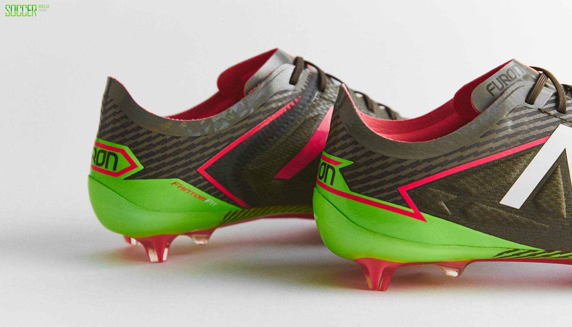 new-balance-furon-3-boots-1