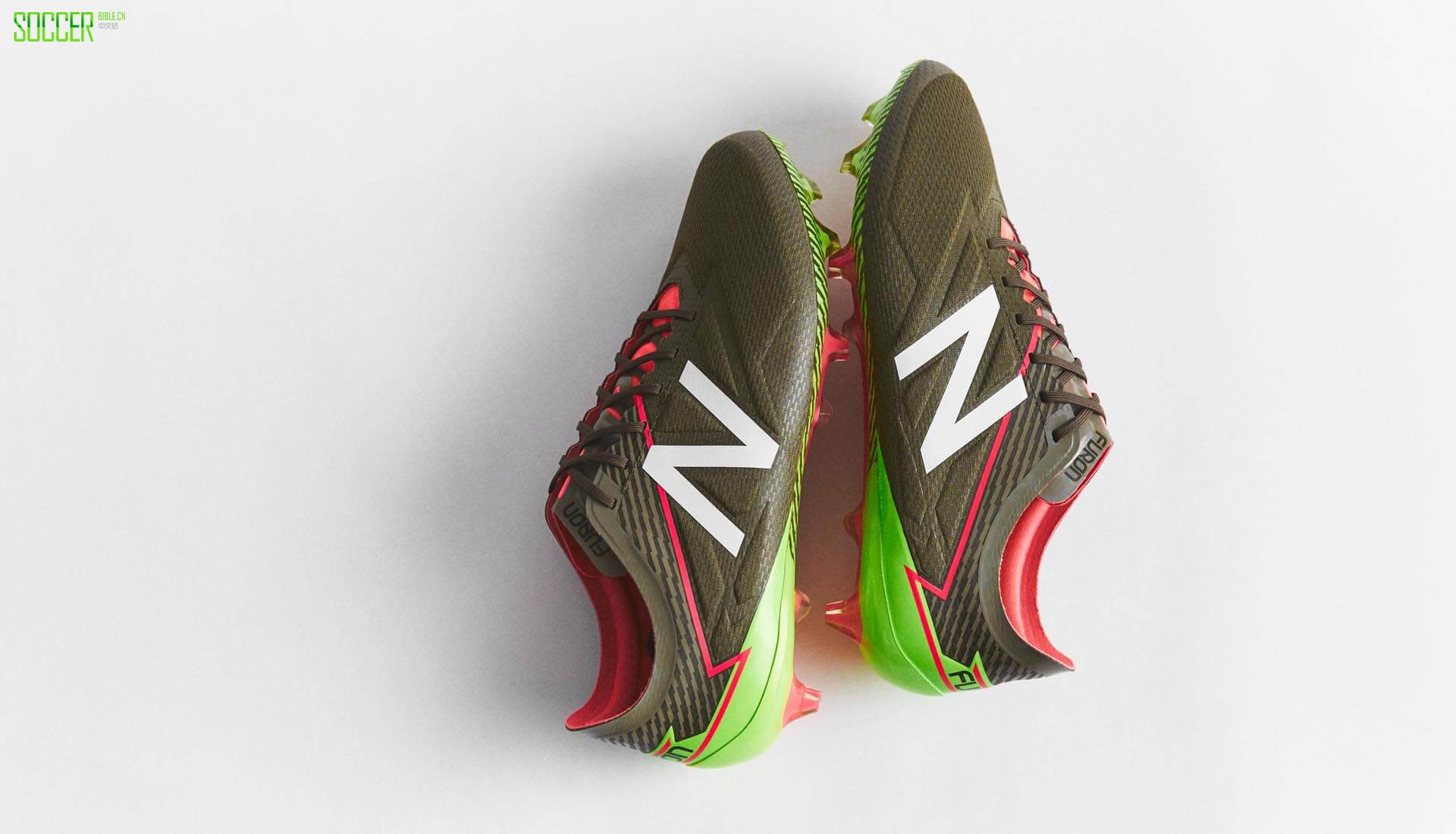 new-balance-furon-3-boots-2