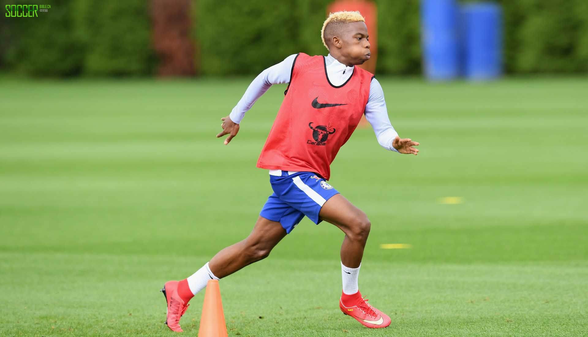 charly-musonda-boots-1