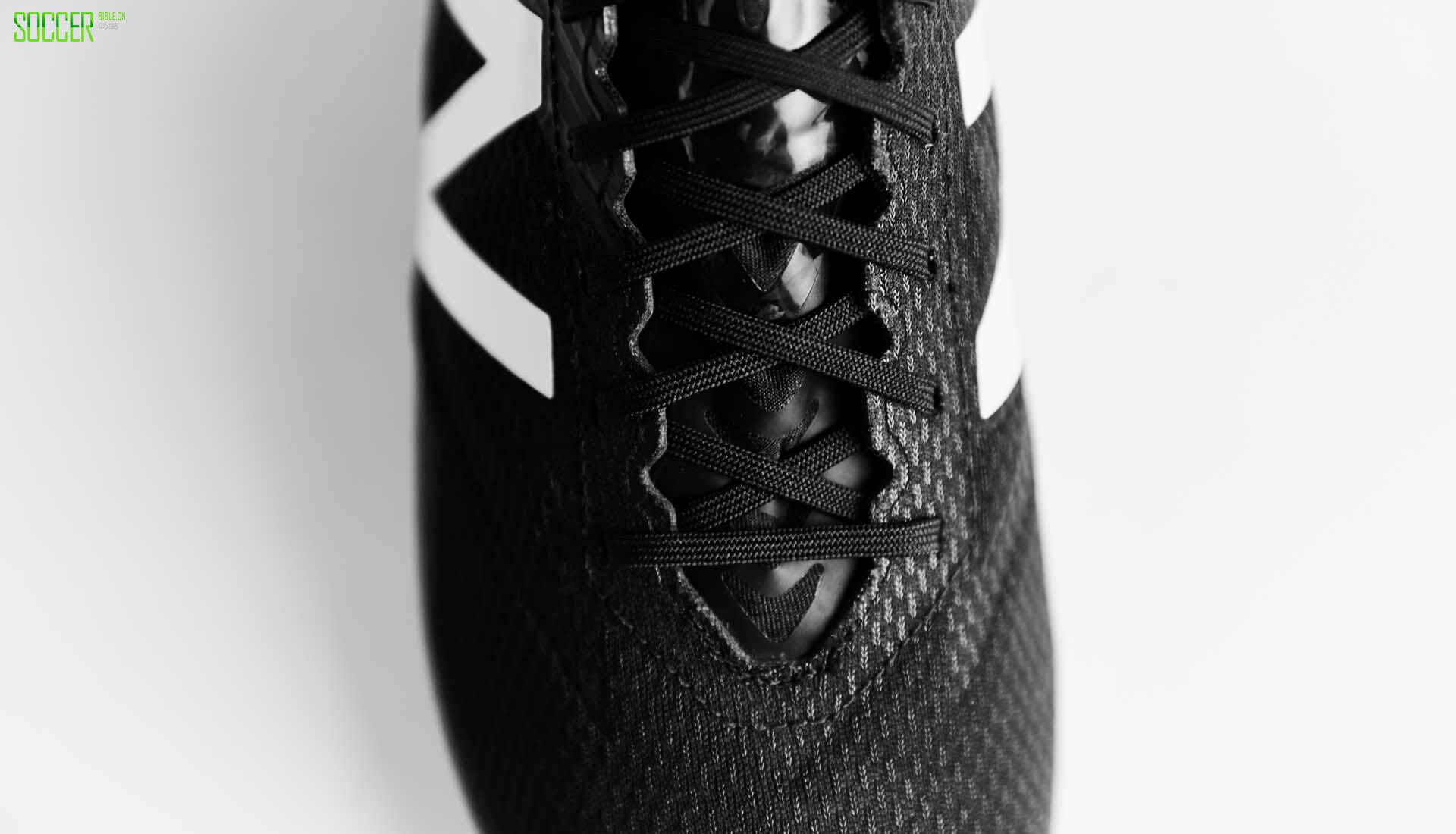new-balance-blk-wht-11