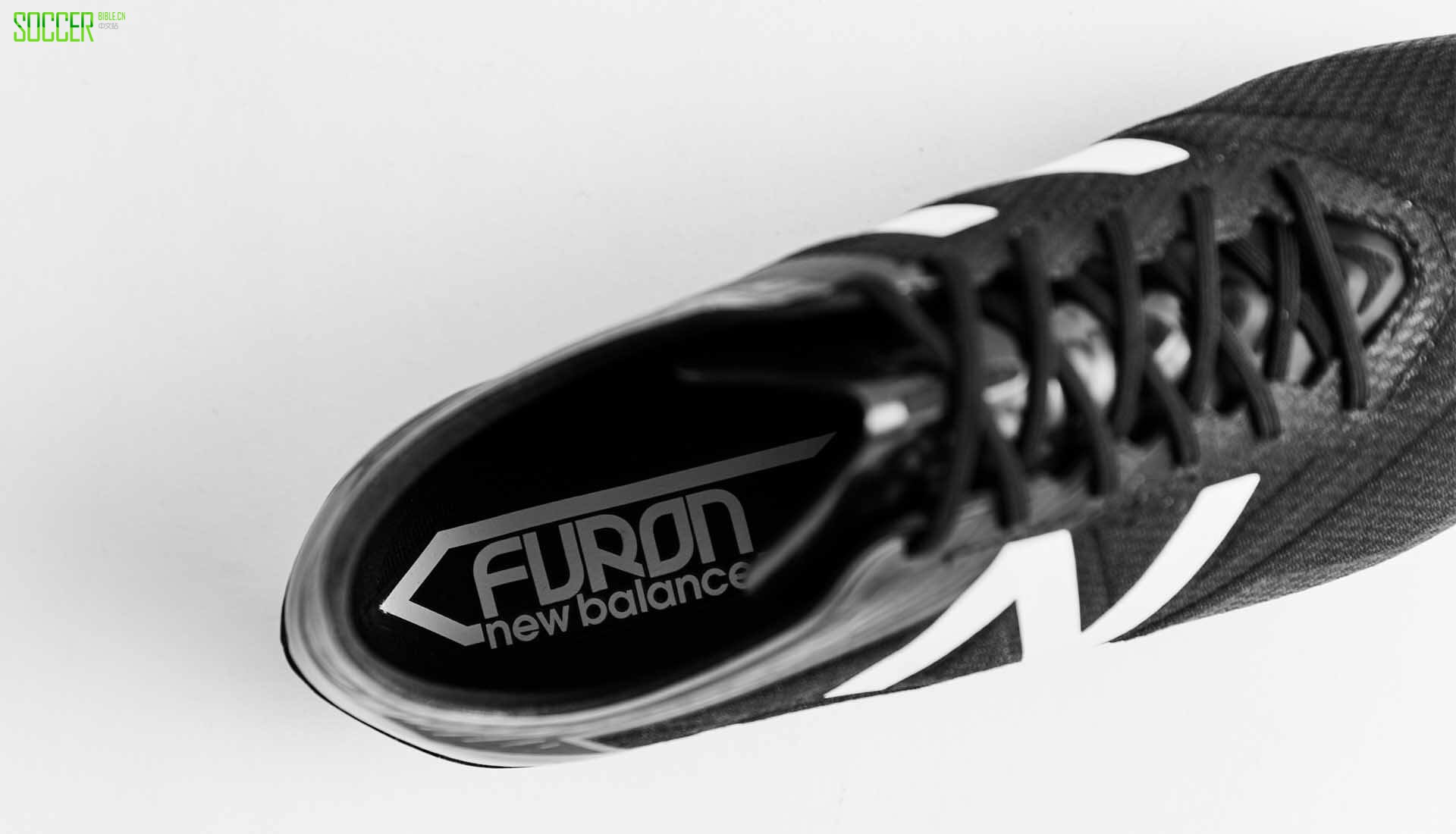 new-balance-blk-wht-13