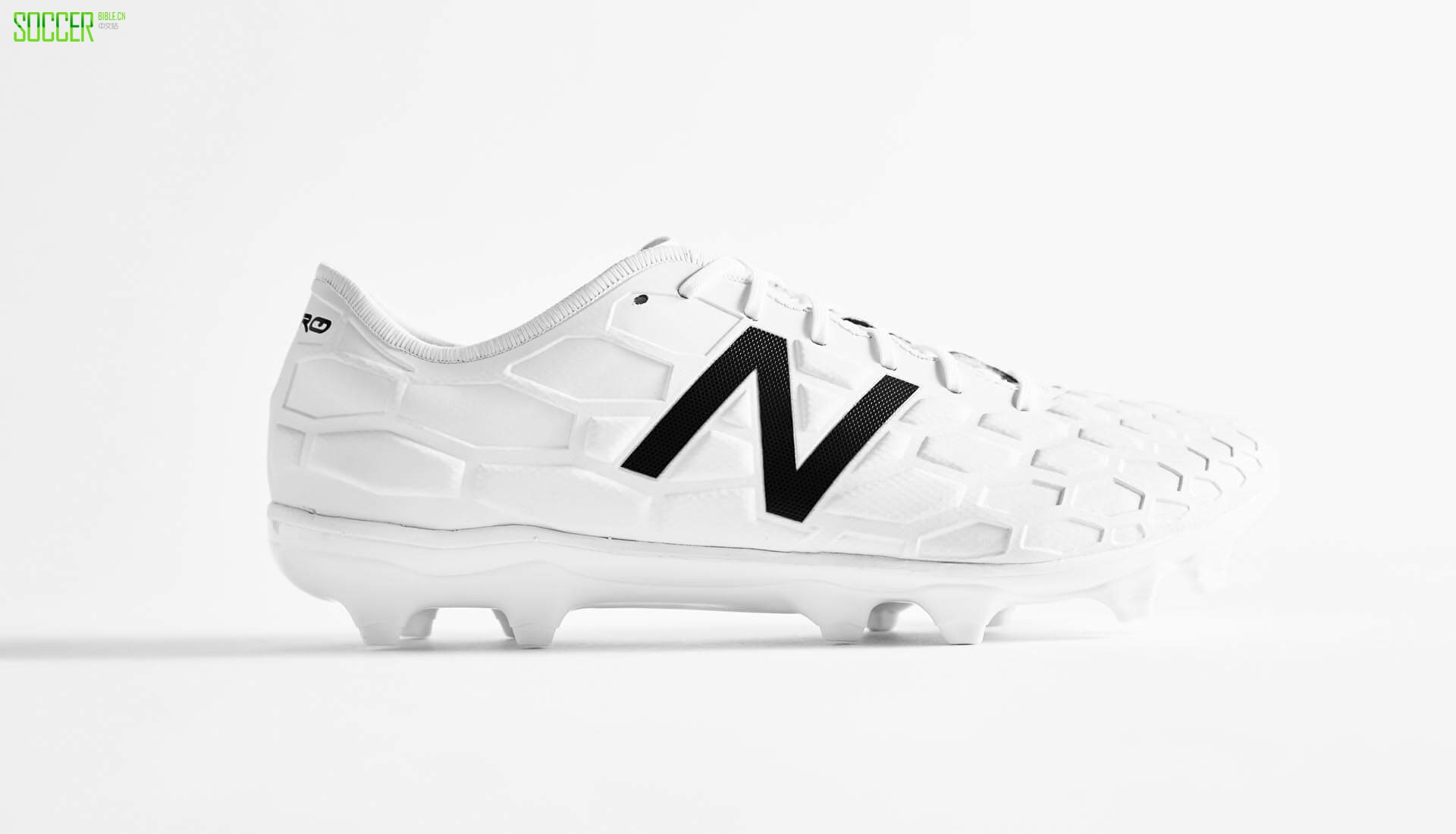 new-balance-blk-wht-1