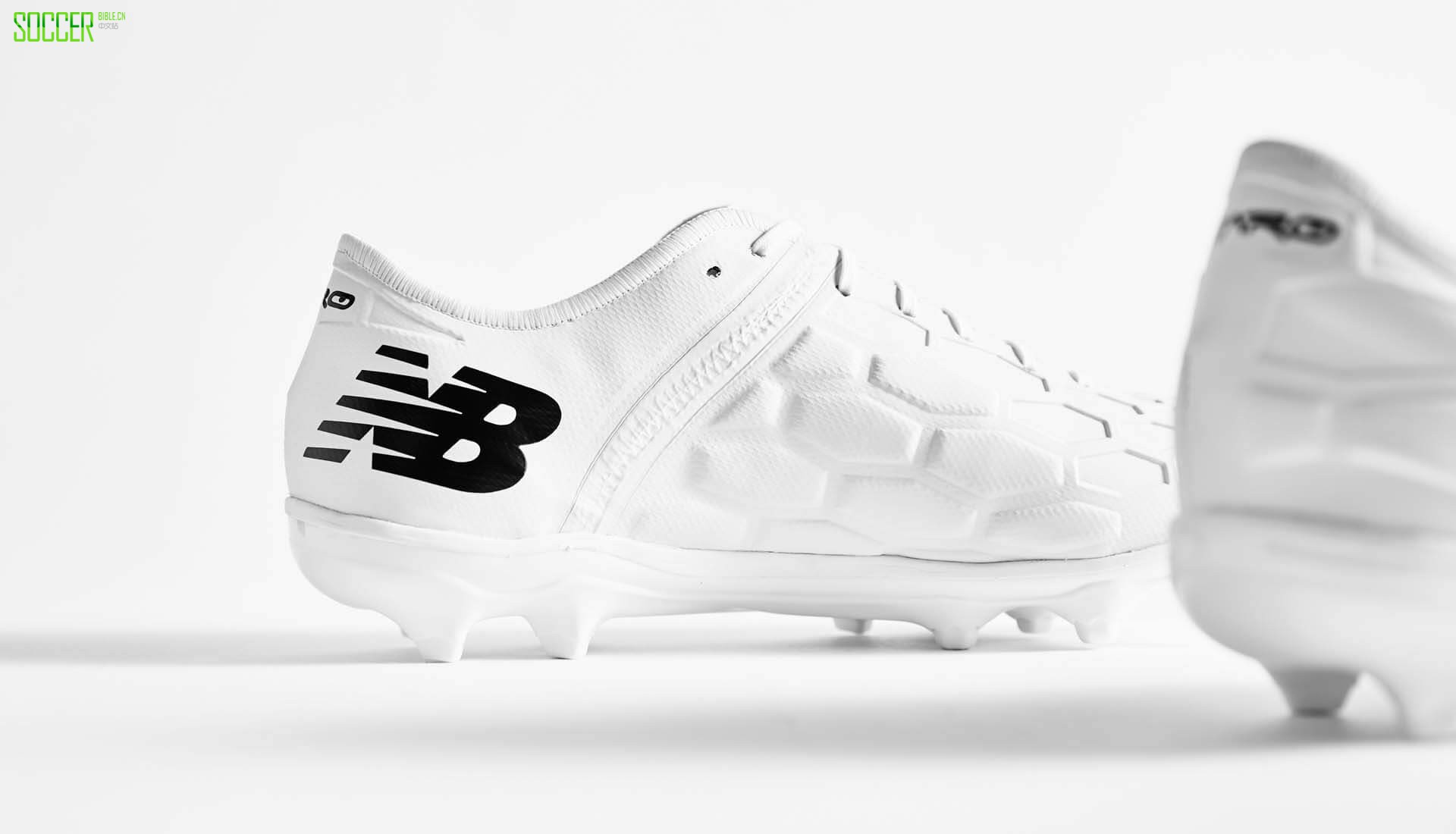 new-balance-blk-wht-6