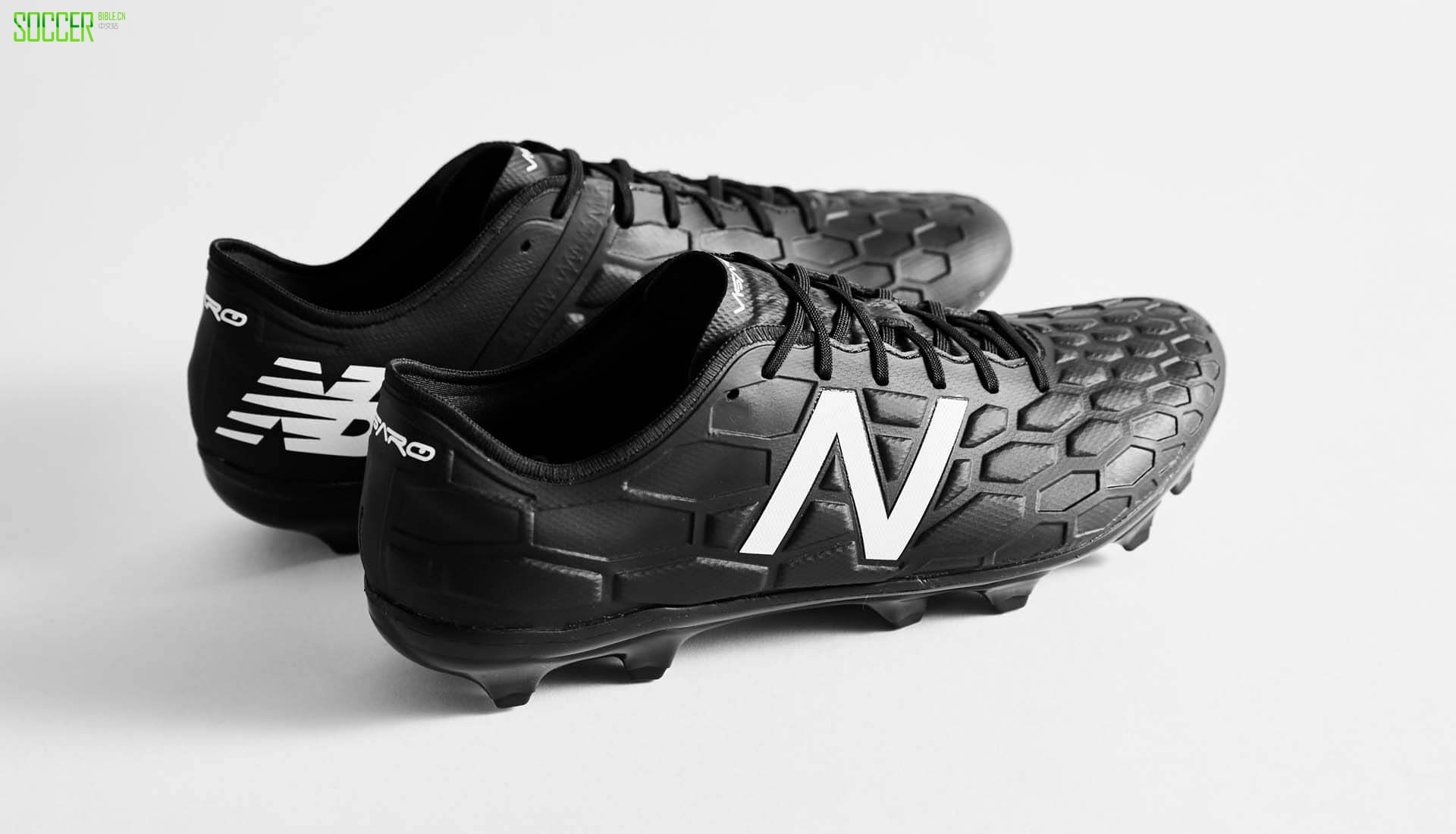 new-balance-blk-wht-8