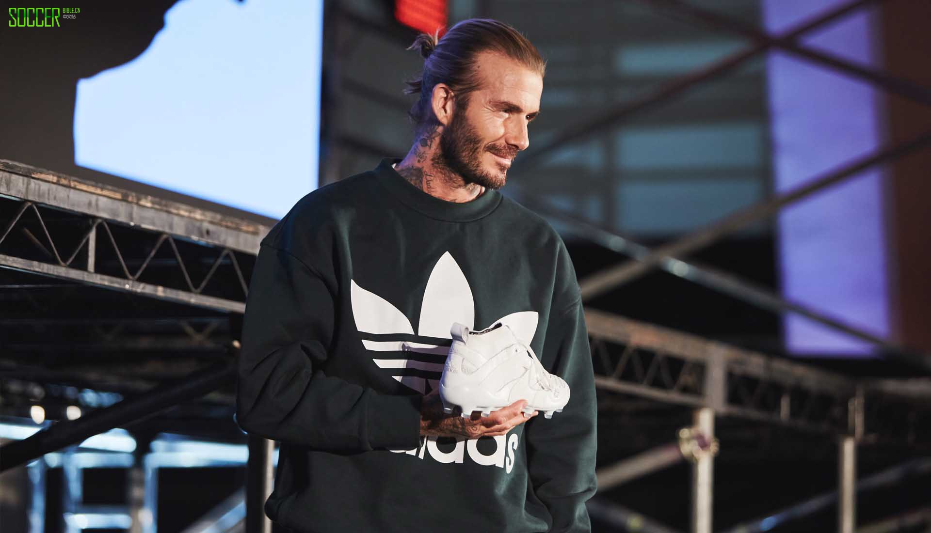 14-david-beckham-predator-event-london-min