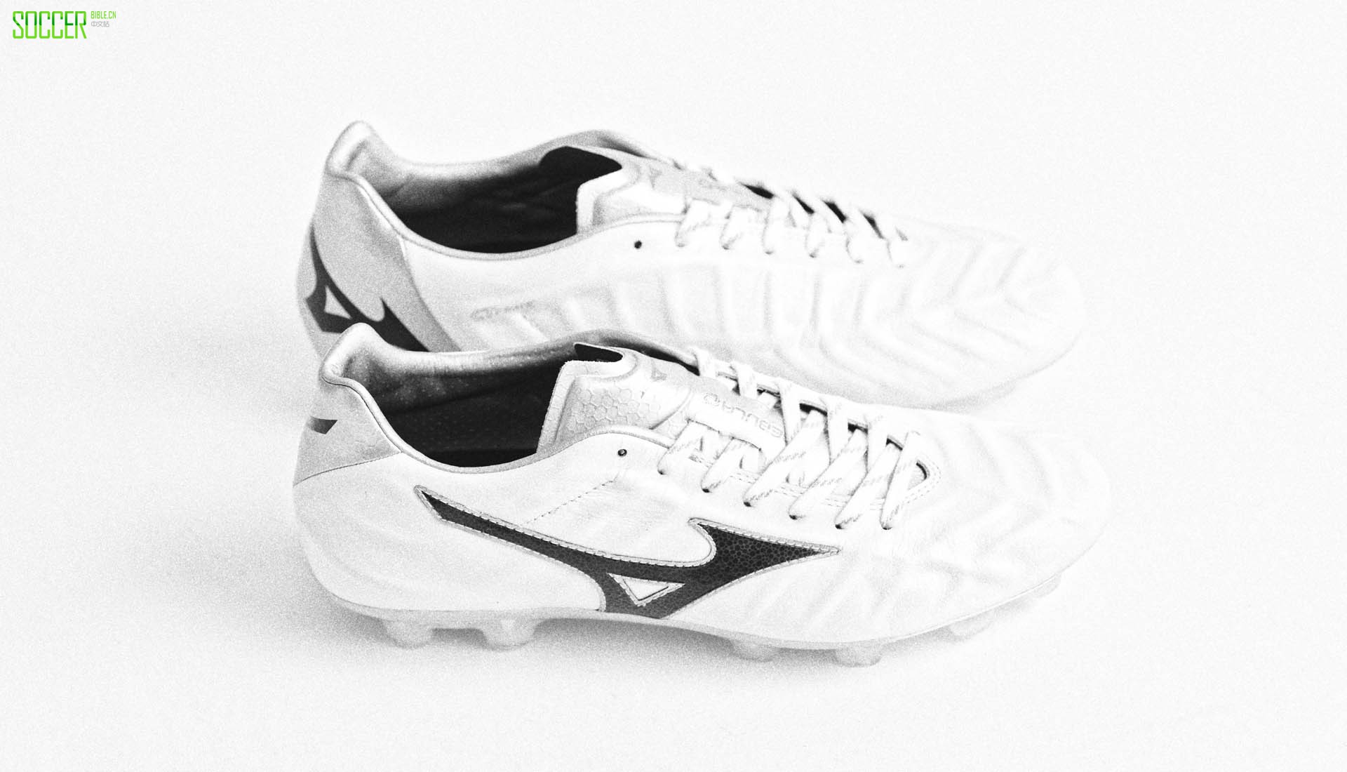 1-mizuno-rebula-v1-white