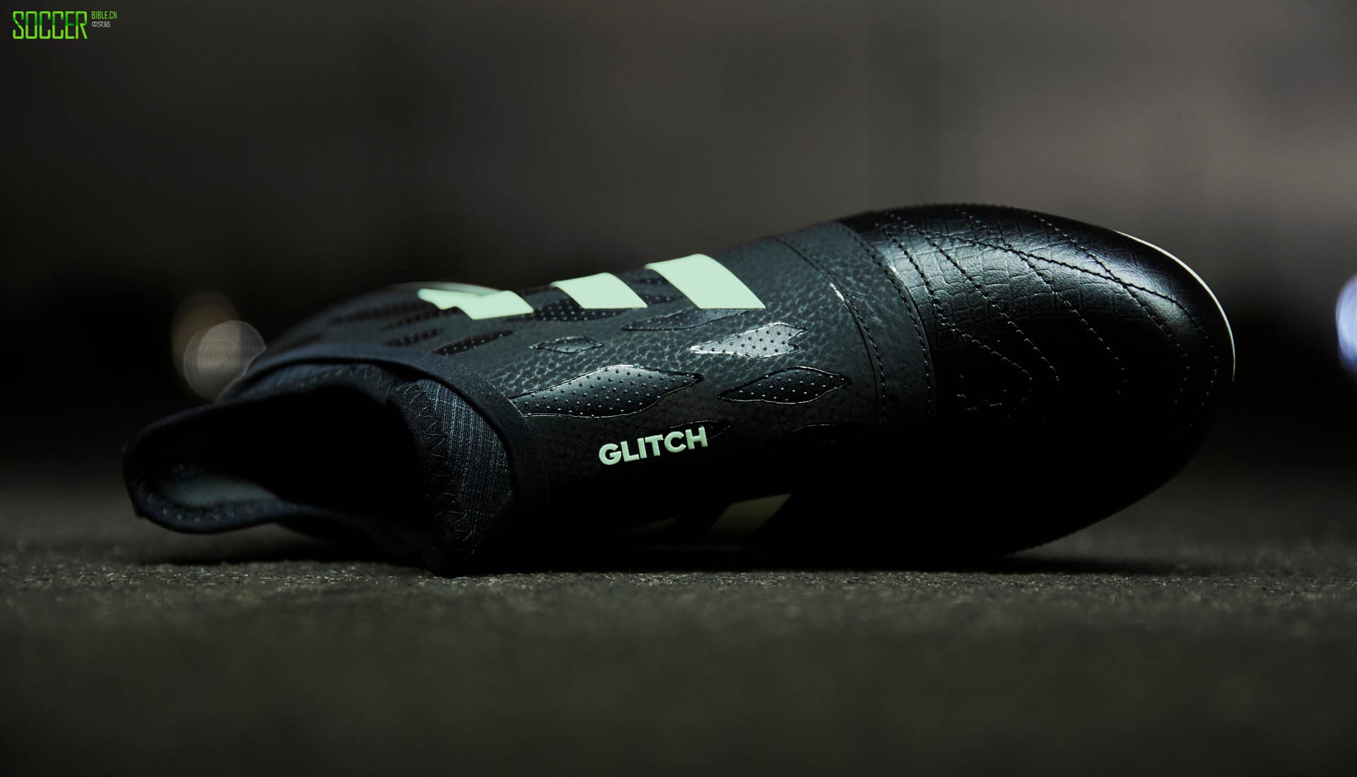 adidas-glitch-glow-black-5