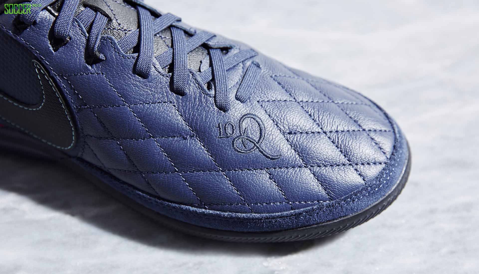 7-nike-r10-football-x