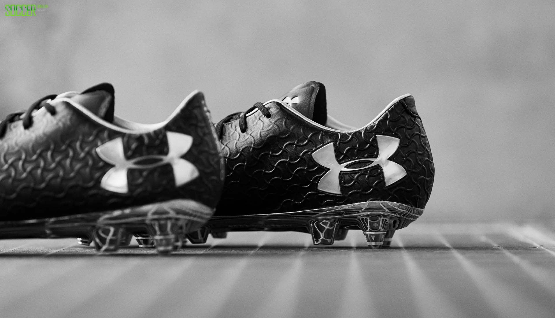 ua-magnetico-black-3