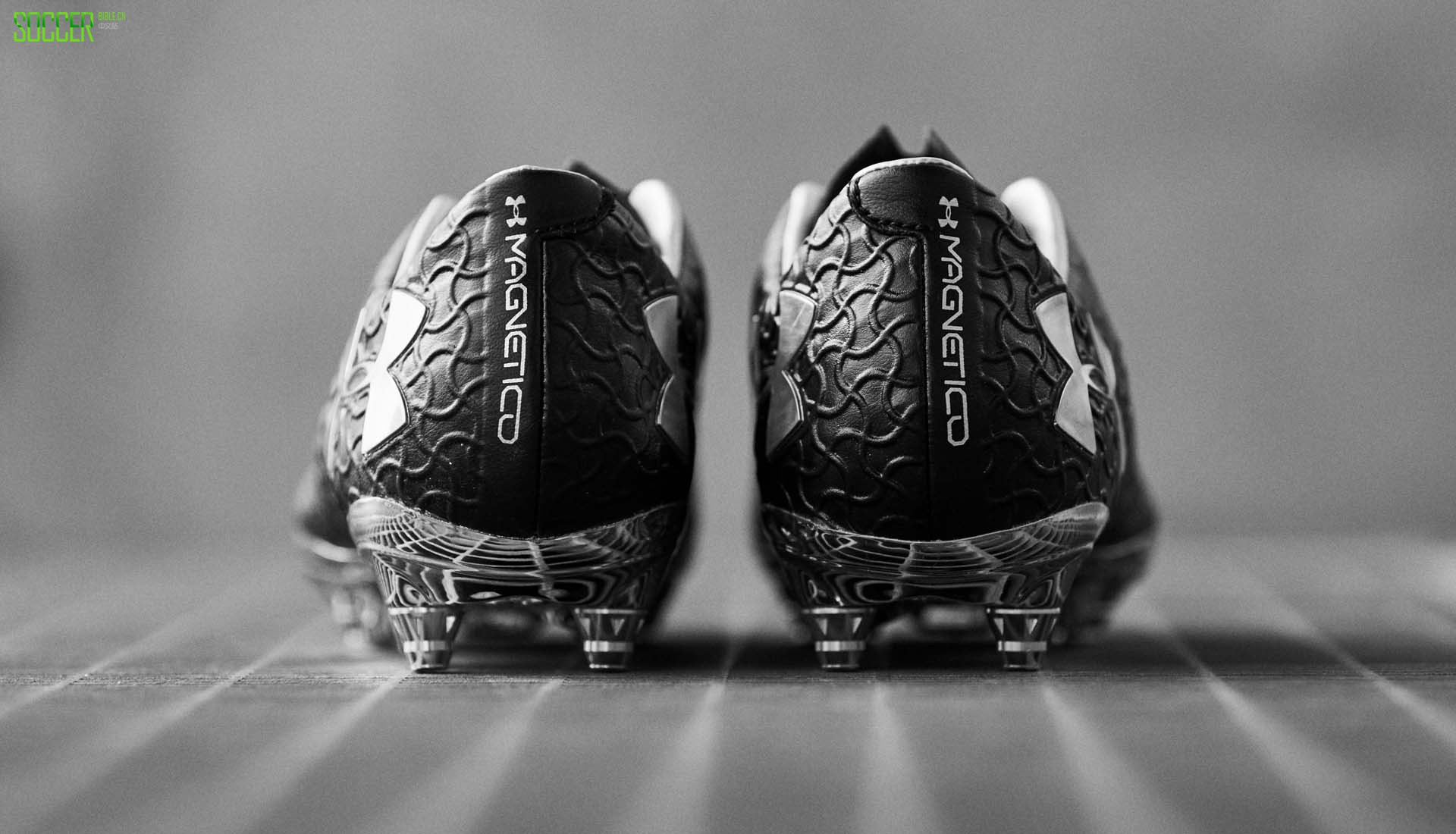 ua-magnetico-black-6