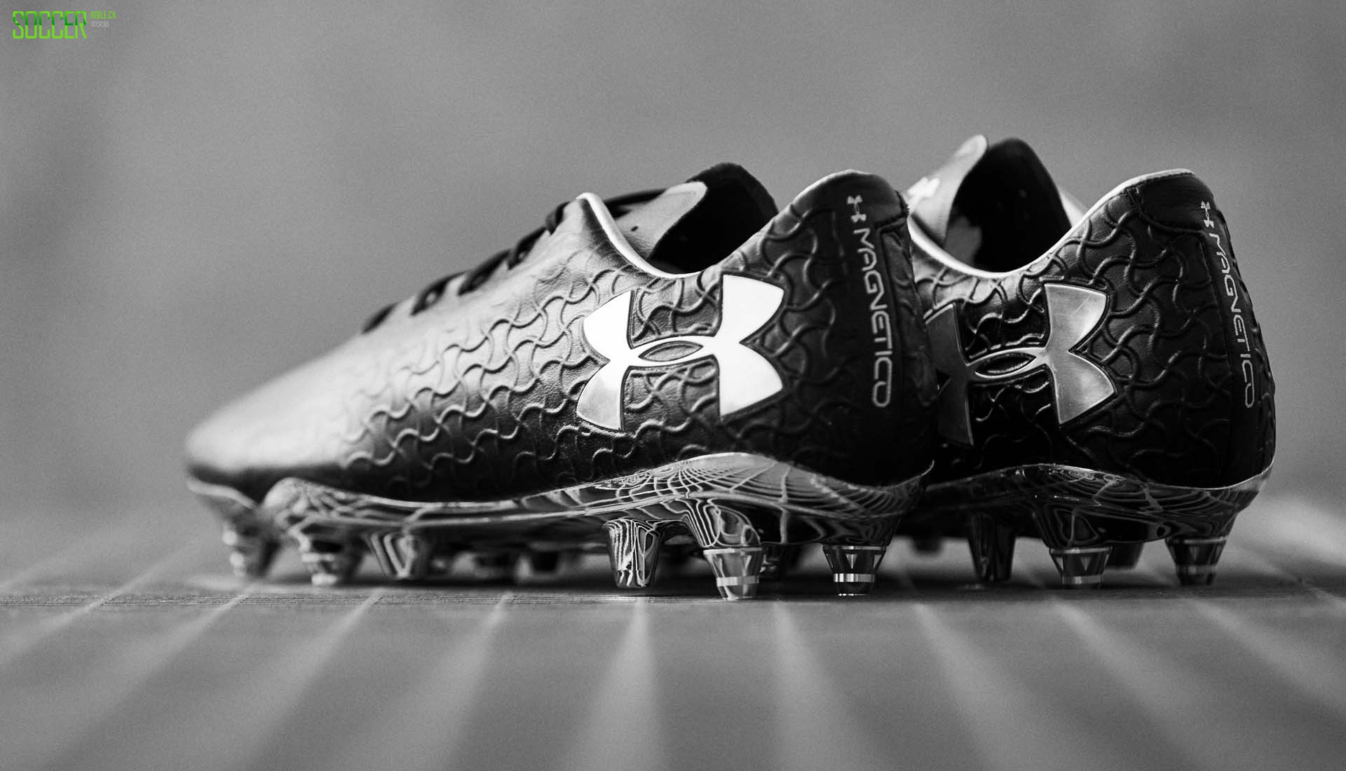 ua-magnetico-black-7