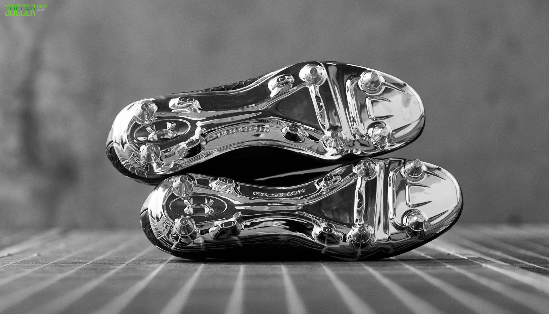 ua-magnetico-black-8