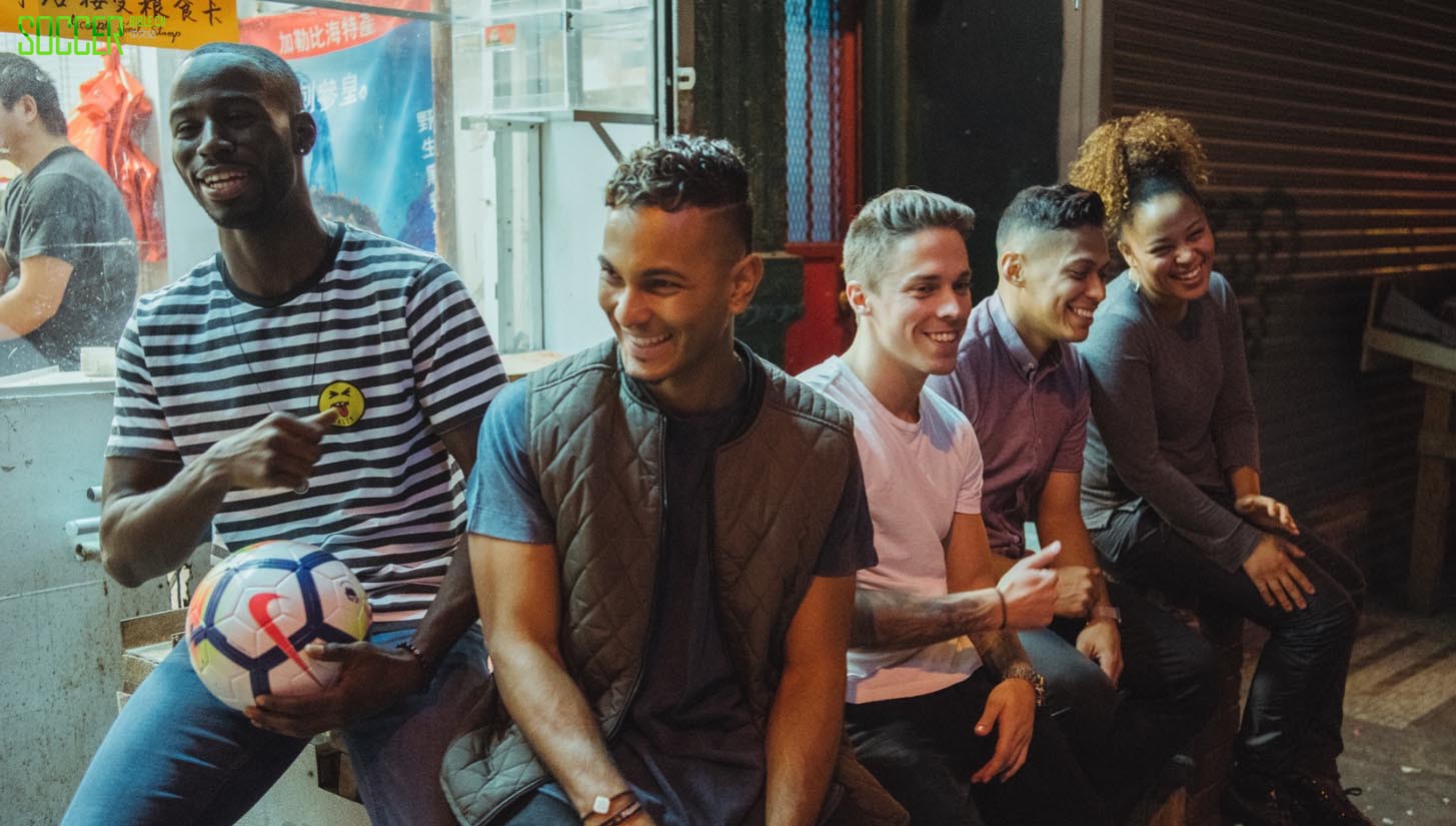 4 Points������ֲ�������չʾ���Ƕ��Ƶ��Ϳ�����