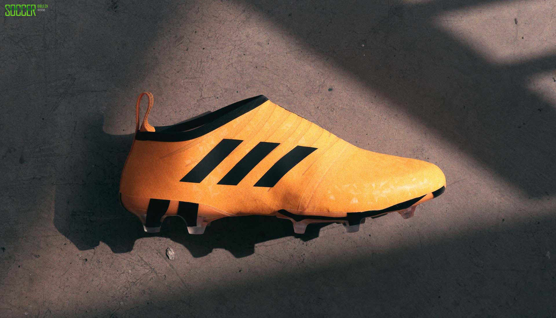 adidasƳGlitch 18ɫװ