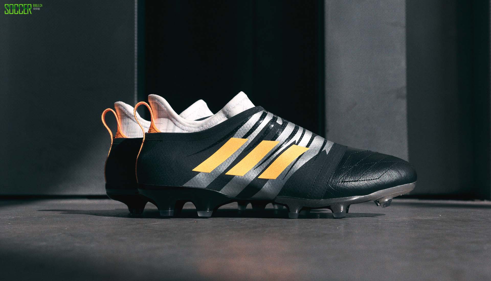 adidasƳGlitch 18ɫװ