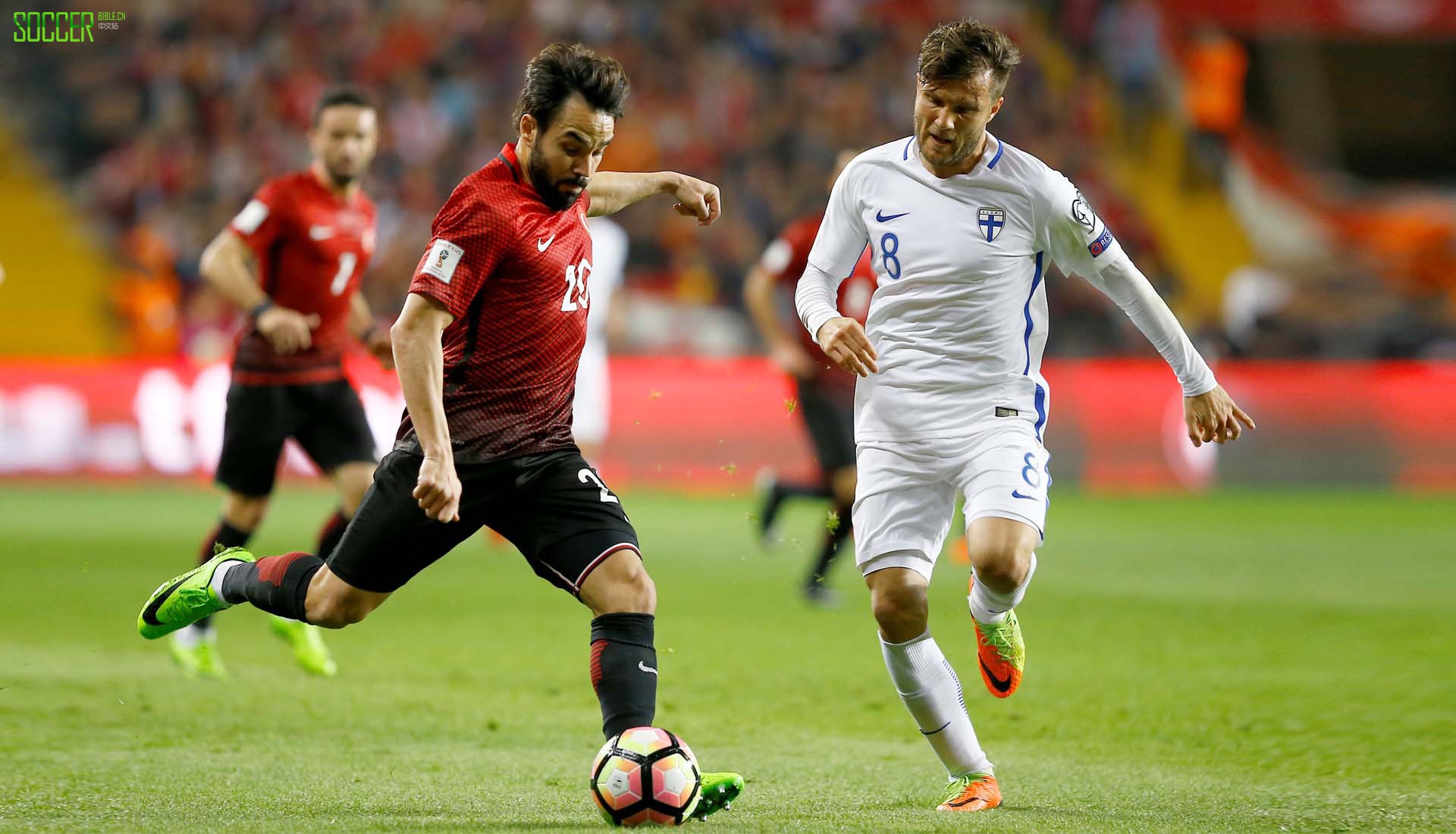 耐克发布2018芬兰主场球衣