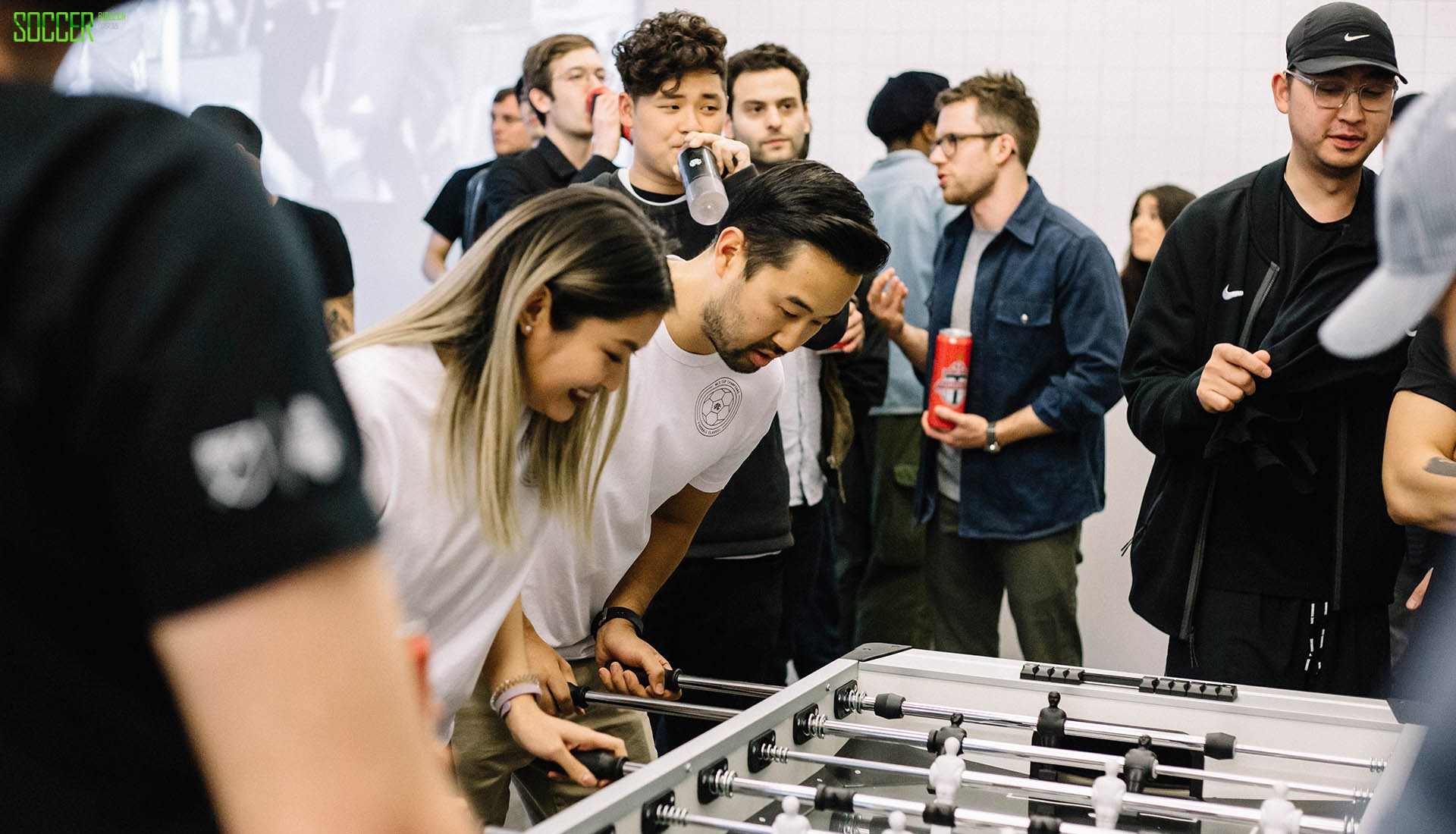 Reigning Champ主持美国职业足球大联盟杯“经典足球”盛典