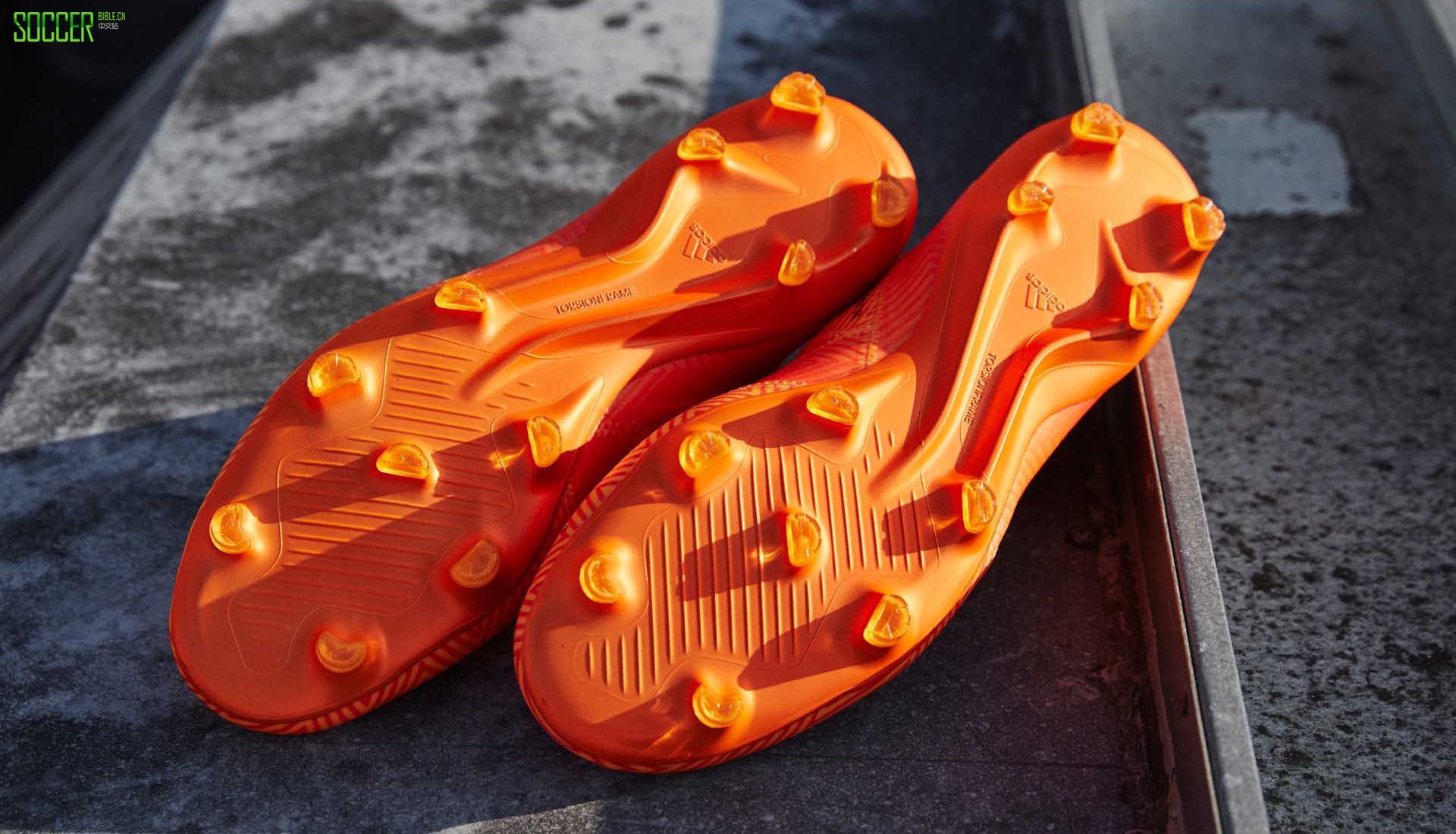 Ϊģʽϵɫһ֣һNemeziz 18Ҳ2018갢ϴ˹籭Уϴ˹ƳġNemeziz 18+İϴ˹Ьϵнڶ˹ Nemeziz 18+ɫһֵӳɫX18 +