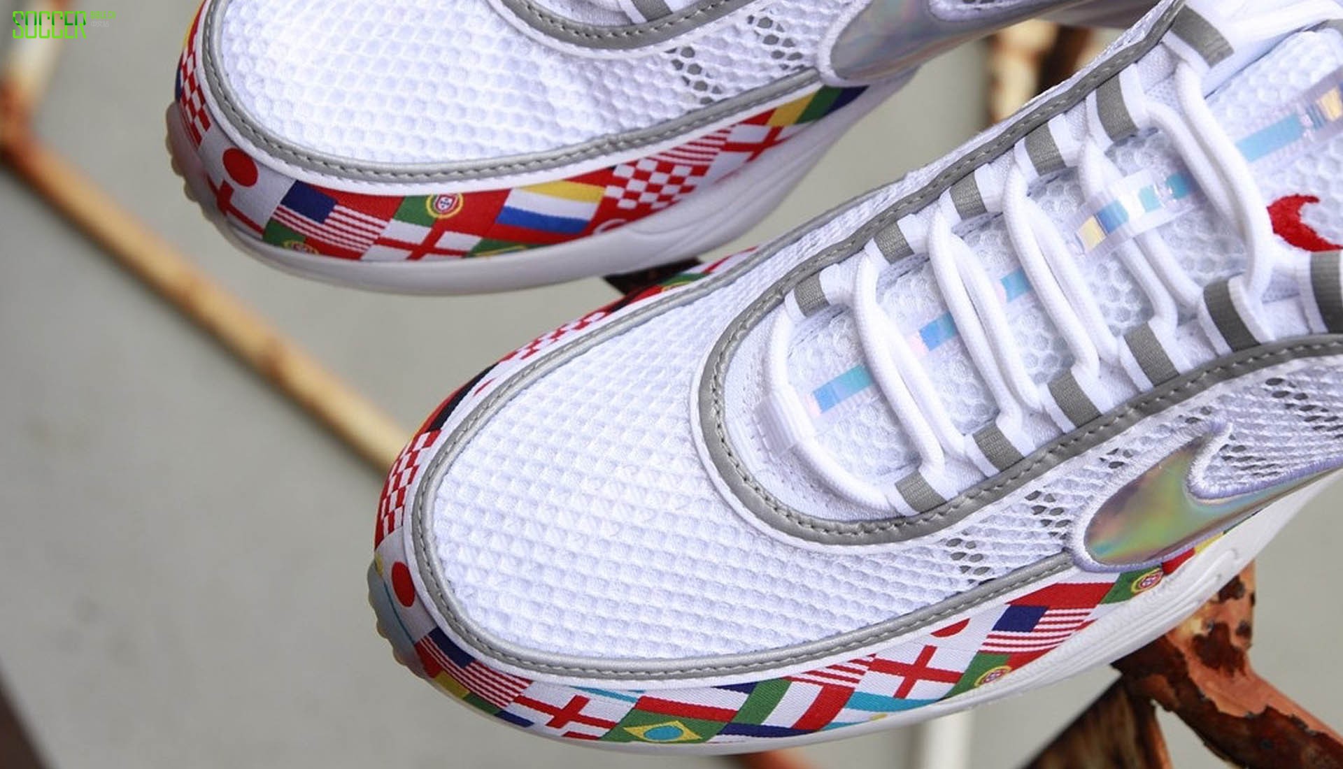 NIKE 推出Air Zoom Spiridon世界杯配色