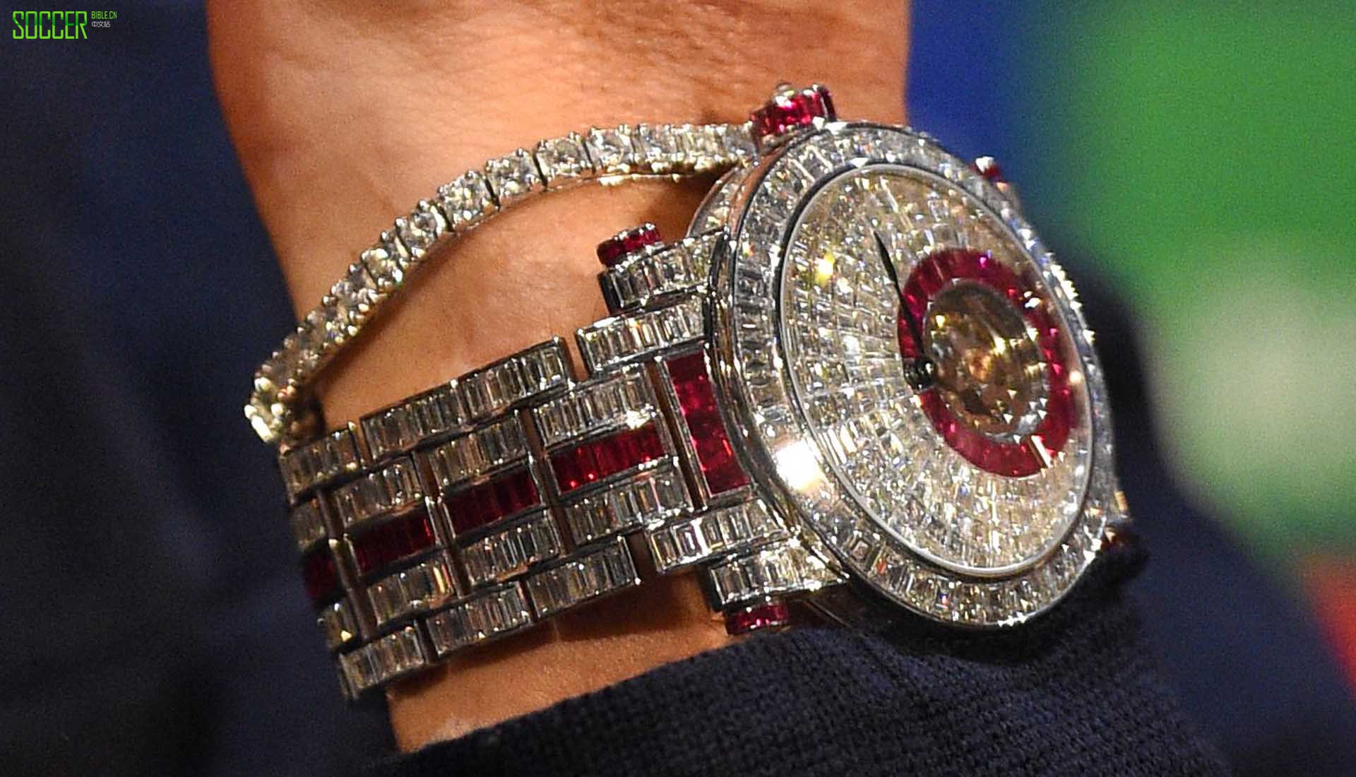 价值千万的手表 C罗超壕钻石手表亮瞎眼