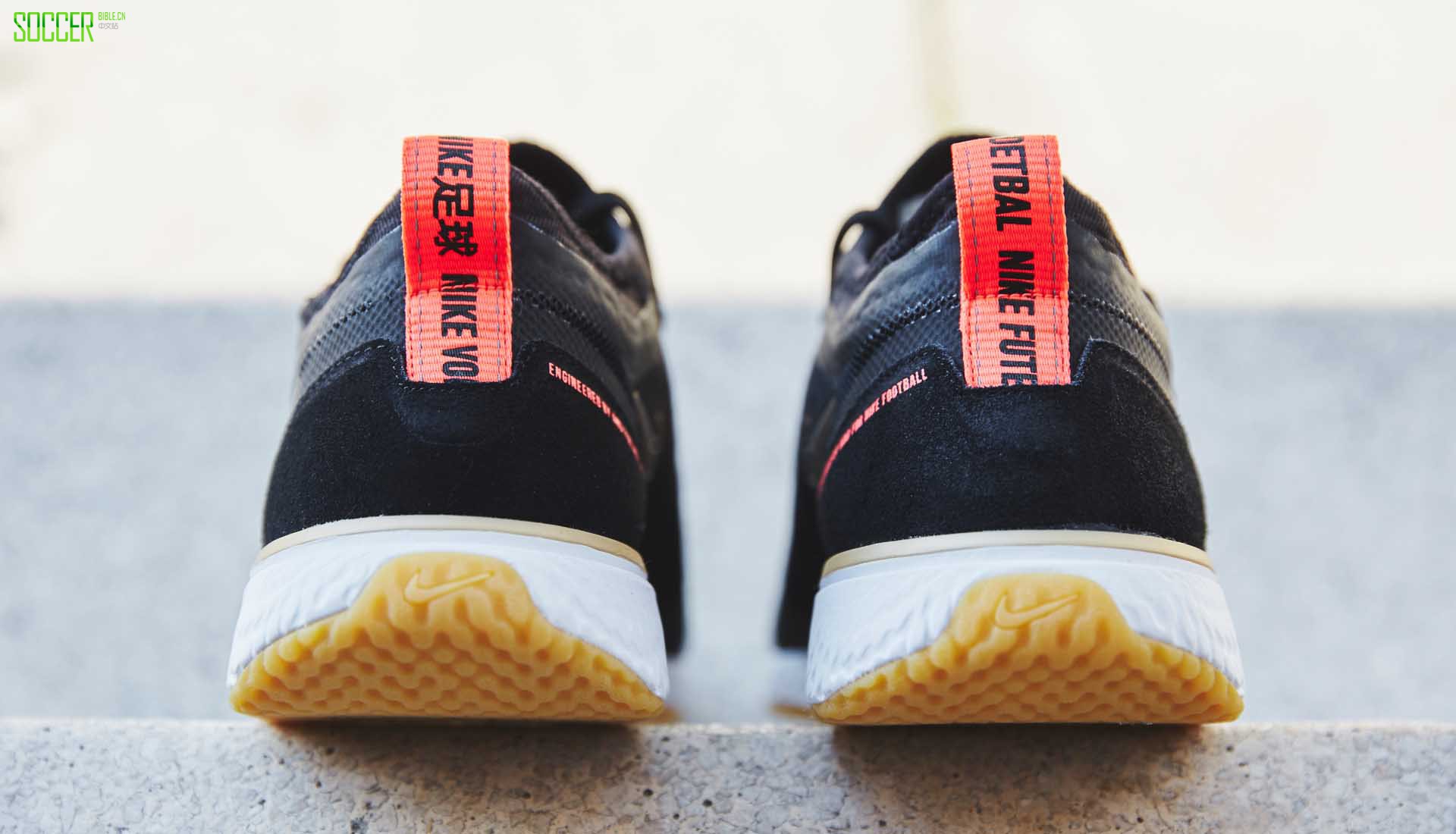 nike-react-gold-black-5-min