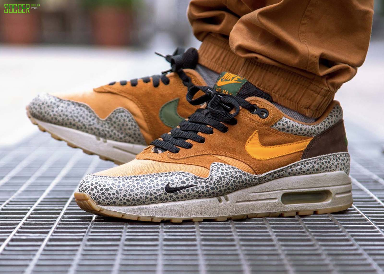 AdriansCustomsΪAir Max DayرNike Mercurial Vapor