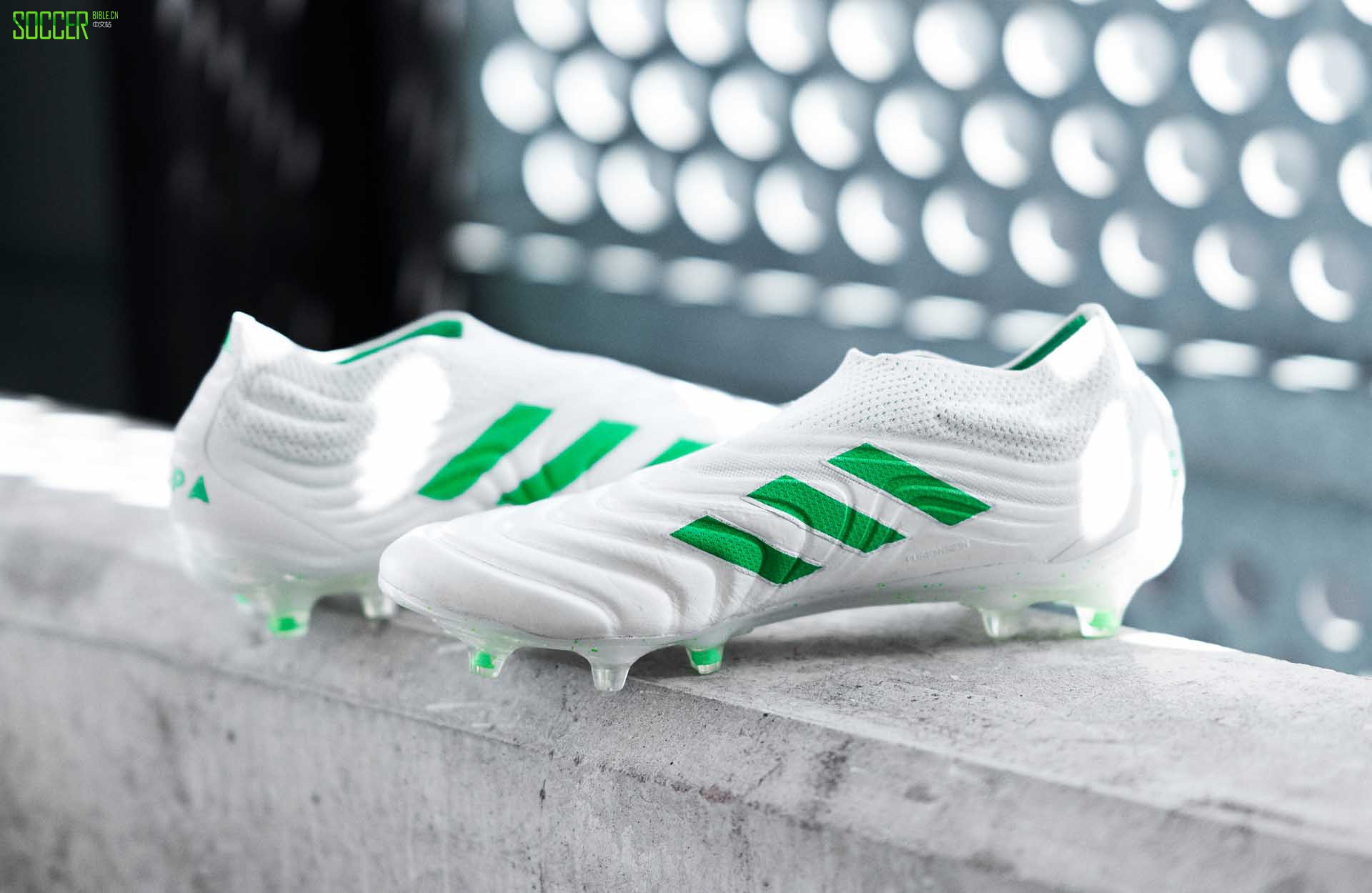 ϴ˹ƳȫµġVirtusoɫװ