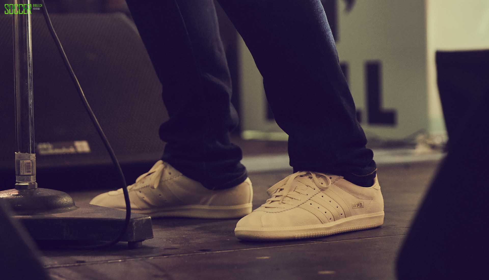 2-liam-gallagher-adidas-spezial