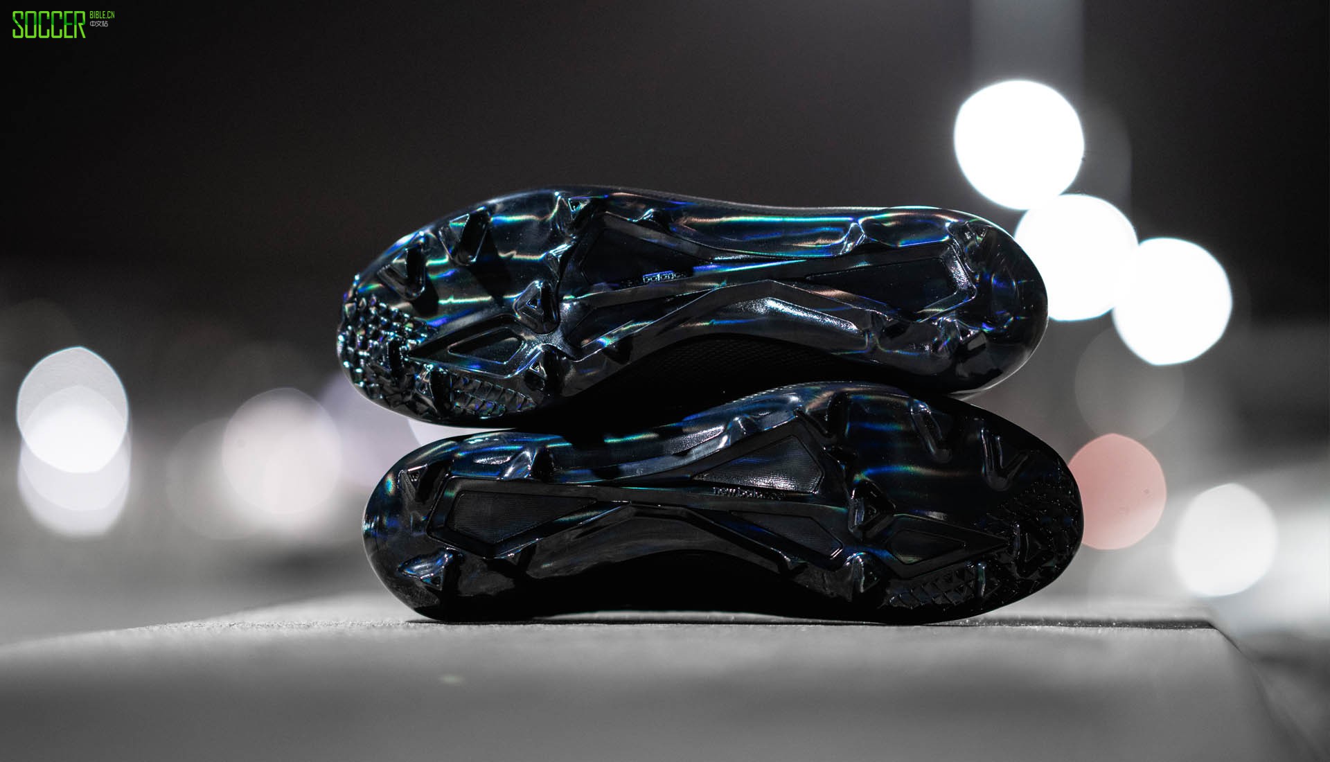 new-balance-blackout-3